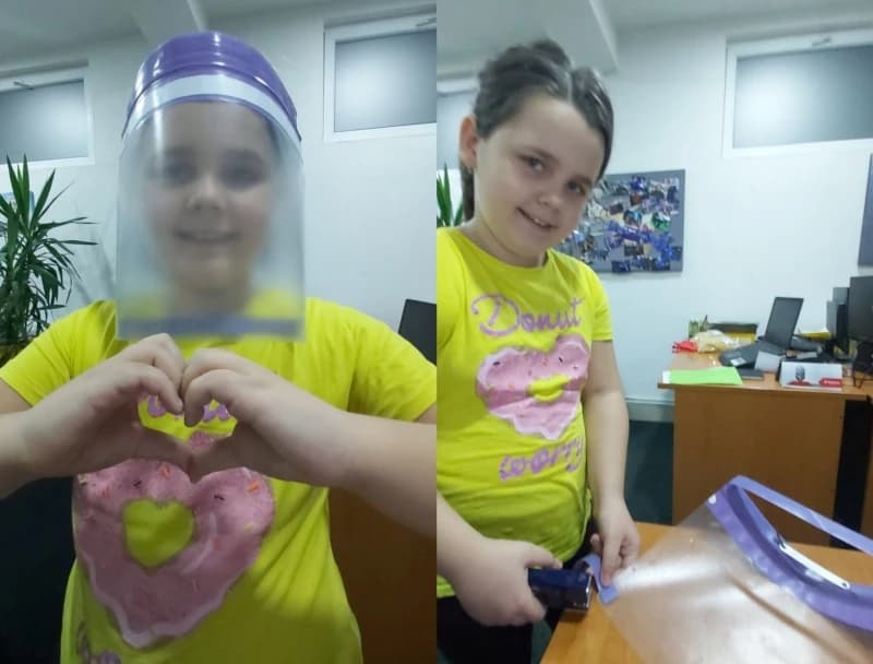 Osmogodišnja Azra u izolaciji počela da pravi vizire, za izradu jednog treba joj samo pet minuta