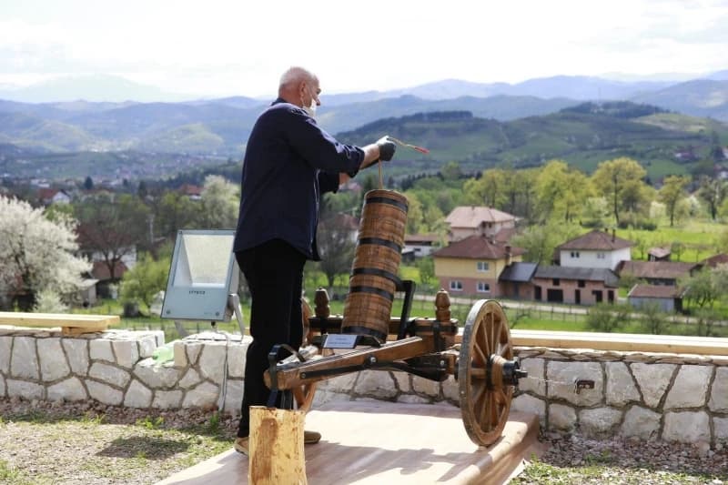 Ramazanski topovi stigli u Brezu, Kakanj i Bugojno