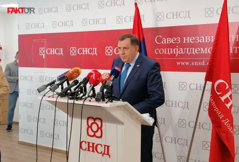 Dodik najavio: Rebalans budžeta, doprinosi radnicima i za maj, pomoć medijima, ukidanje vanrednog stanja...