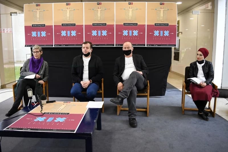 Detalj s pres-konferencije