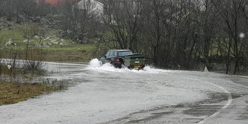 Poplave cesta 