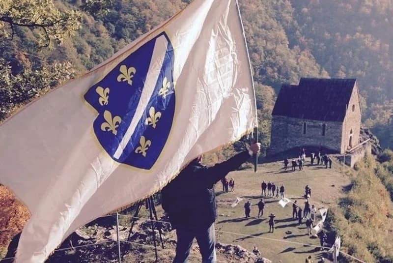 Zastava sa ljljanima 