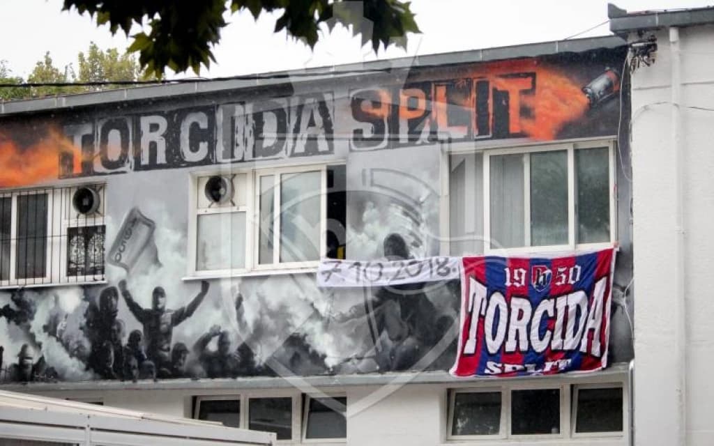 Torcidi vraćen transparent