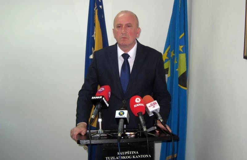 Direktor UKC-a Tuzla dr. Vahid Jusufović