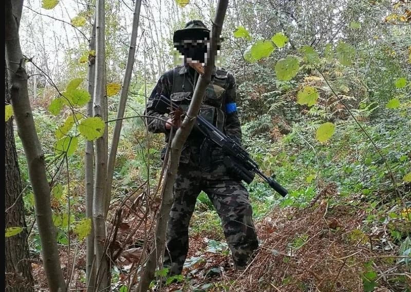 S puškom i u vojnoj uniformi glumili "komandose" po Banjoj Luci, policija ih uhapsila