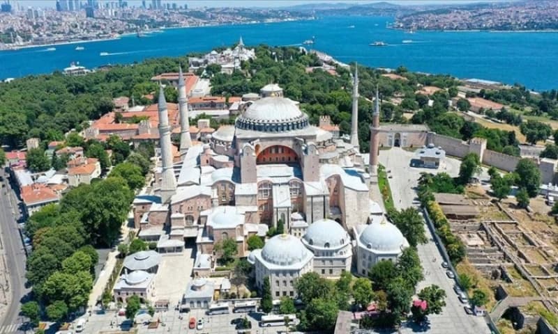 U petak prvi džuma-namaz u Aja Sofiji nakon 86 godina