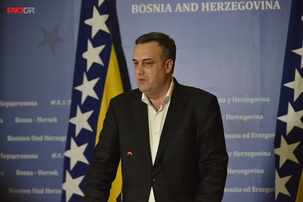 Sarajlić: Bukvarević je bio dokazani patriota, pogodila me vijest o njegovoj smrti 