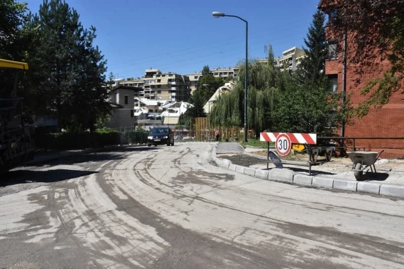 Sutra završetak radova na sanaciji saobraćajnice u Ulici Safeta Pašalića