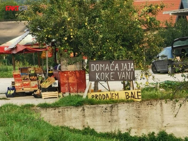 Reklama godine u Potkraju kod Kiseljaka: Domaća jaja, koke vani