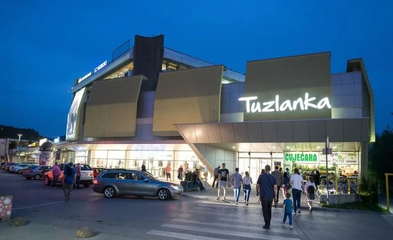 Robna kuća "Tuzlanka" u Tuzli