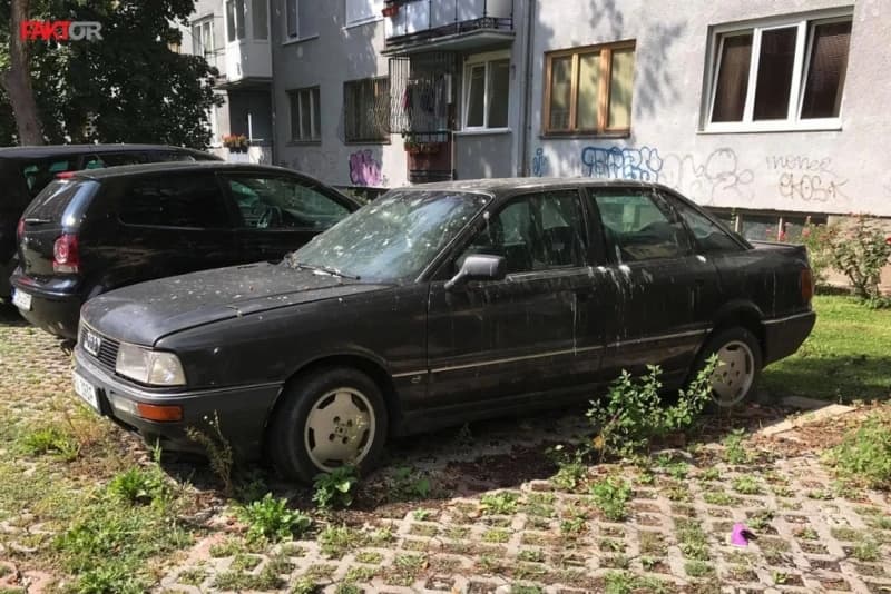 Auto neregistrovano