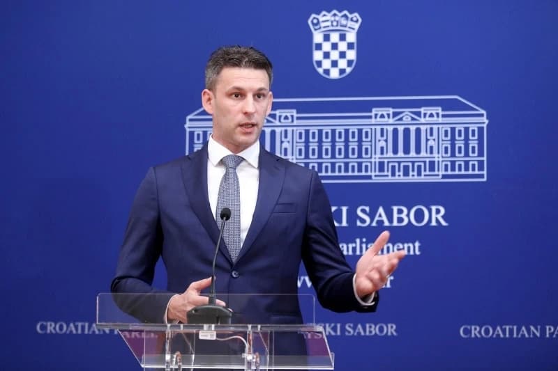 Božo Petrov