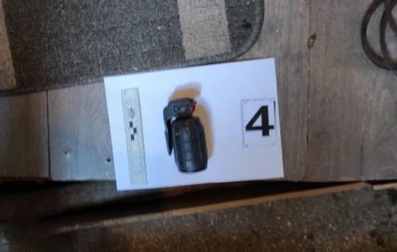 Bomba pronađena u kesi na vozilu policajca iz Bileće