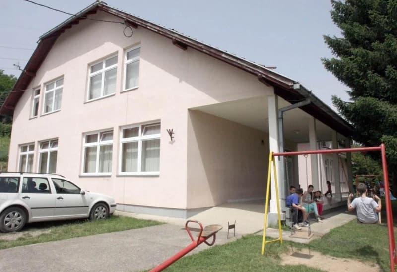 Liplje, škola 