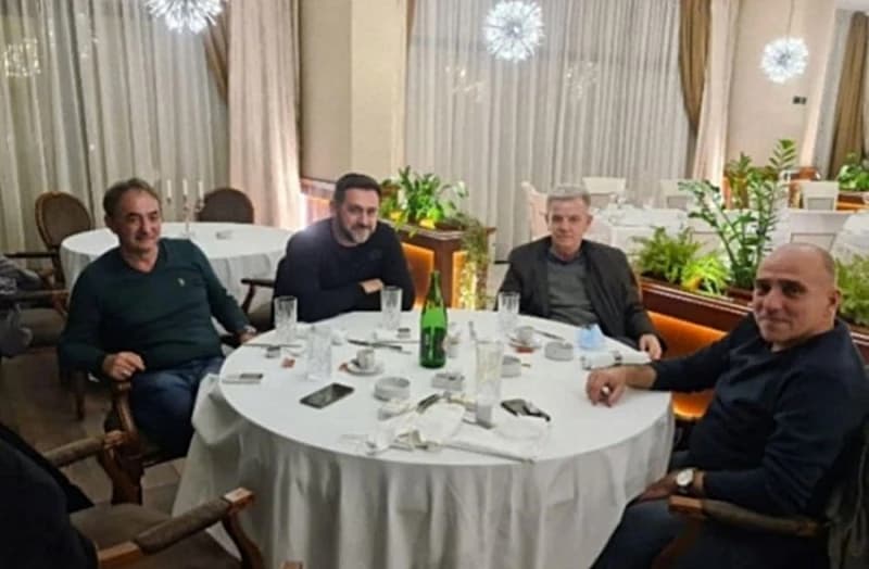 Detalj sa sastanka u Živinicama: Hodžić, Ramić, Kukić i Tulumović