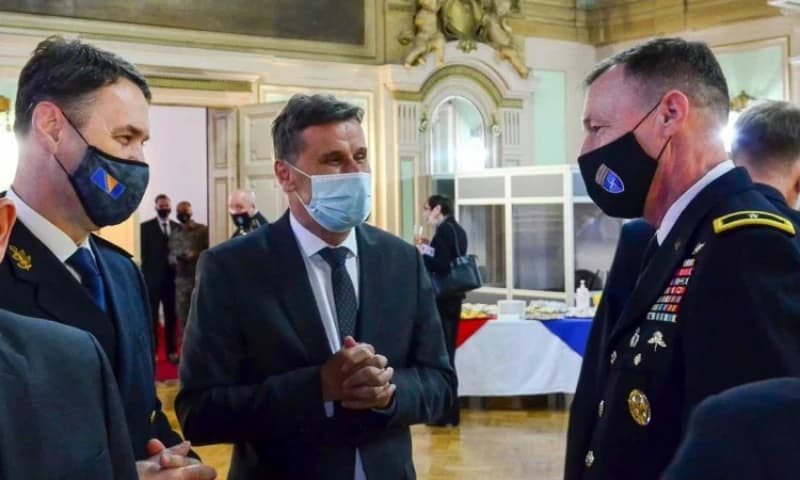 Novalić na primopredaji dužnosti komandanta NATO Štaba: Neupitna je podrška koju imamo od NATO-a