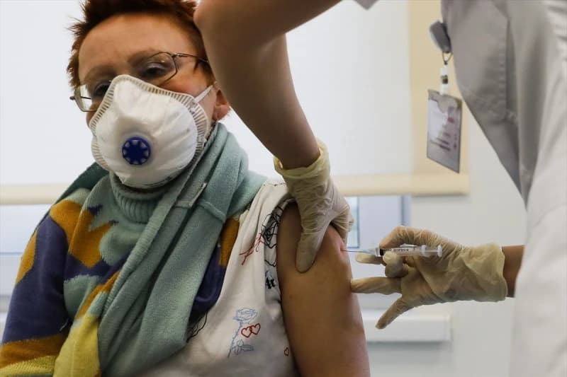 Masovna anticovid vakcinacija u Rusiji: Kontraindikacije ne mogu biti opasnije od virusa