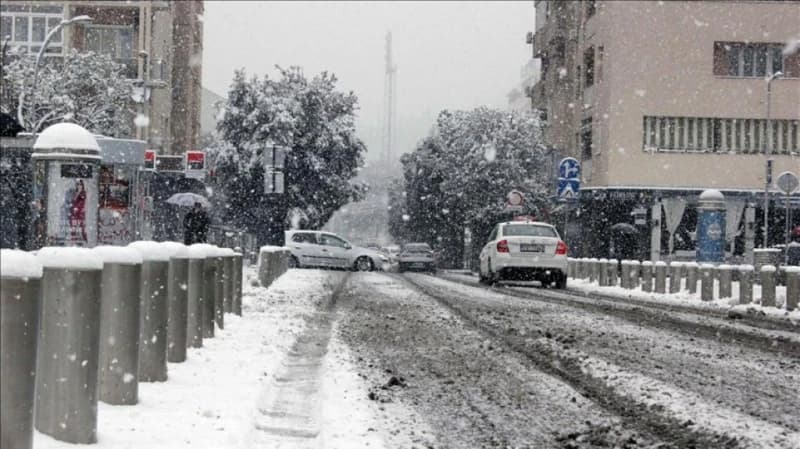 Vozači, oprez: Ovo su dionice na kojima ima ugaženog snijega