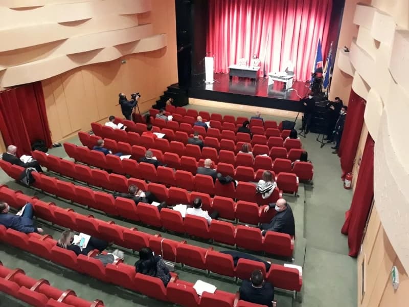 Gradsko vijeće Tuzle: Sjednica u Narodnom pozorištu