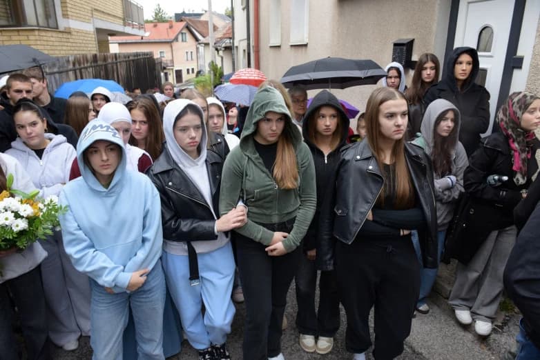 Na obilježavanju su bili i učenici OŠ "Musa Ćazim Ćatić"