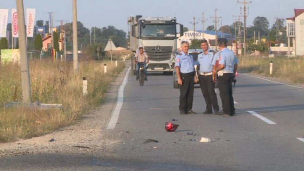 Dvojica mladića na motoru poginula u sudaru s autom