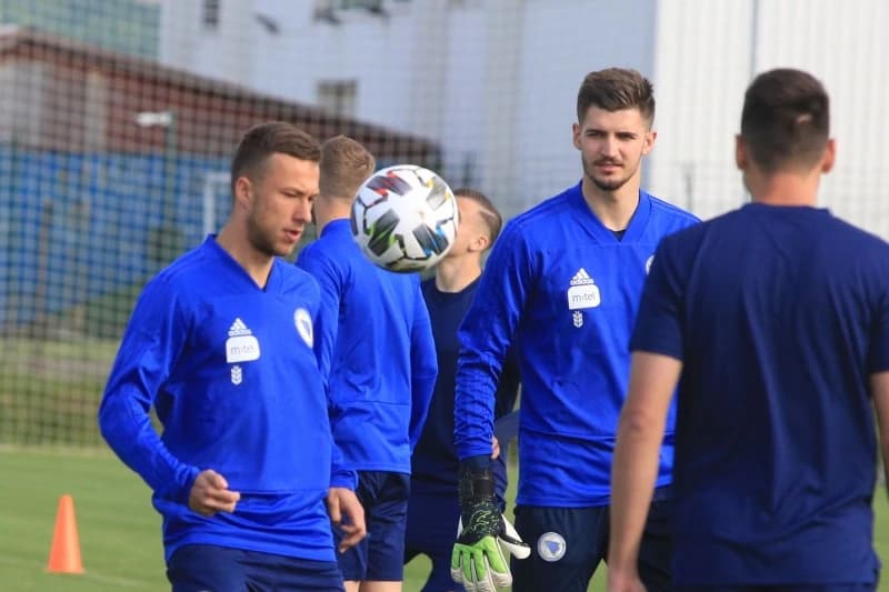 Zmajevi trenirali u Butmiru, stigao novopečeni mladoženja
