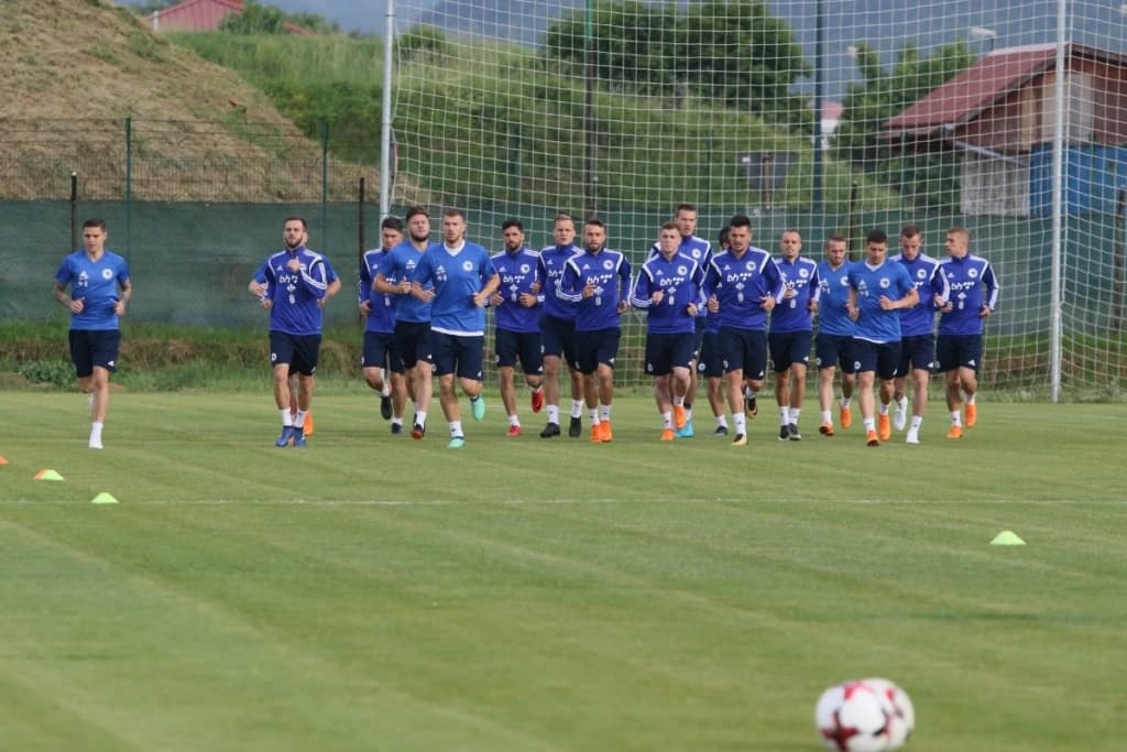 Fudbalska reprezentacija Bosne i Hercegovine trenira u Butmiru