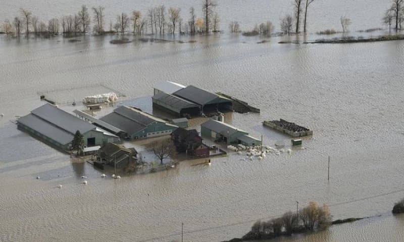 Poplave u Kanadi, oluja prekinula saobraćajne veze oko Vancouvera