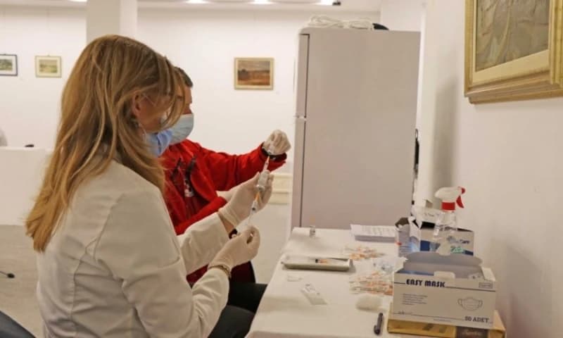 Krizni štab KS preporučuje buster dozu, posebno zdravstvenim radnicima