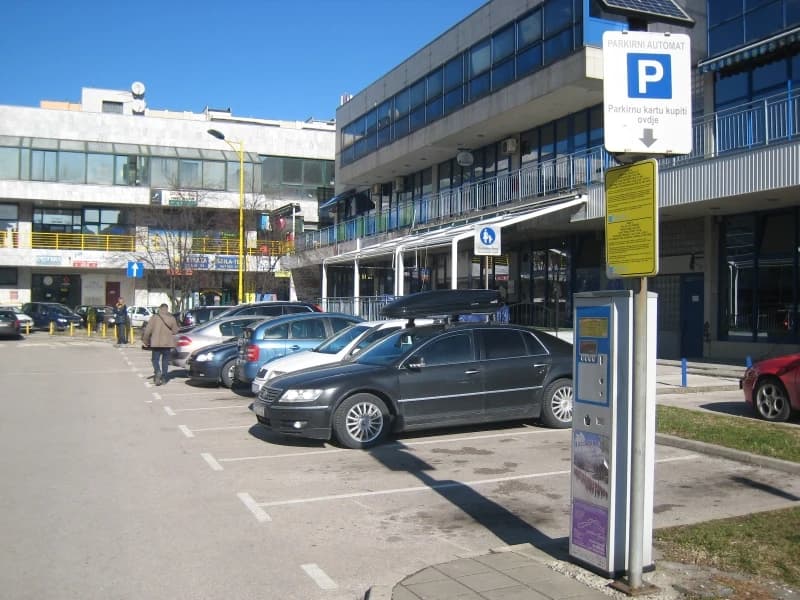 Tuzla: Plaćanje parkinga kovanicama