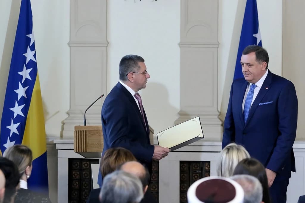 Dodik: Nikada neću glasati za nešto što je protiv Srbije