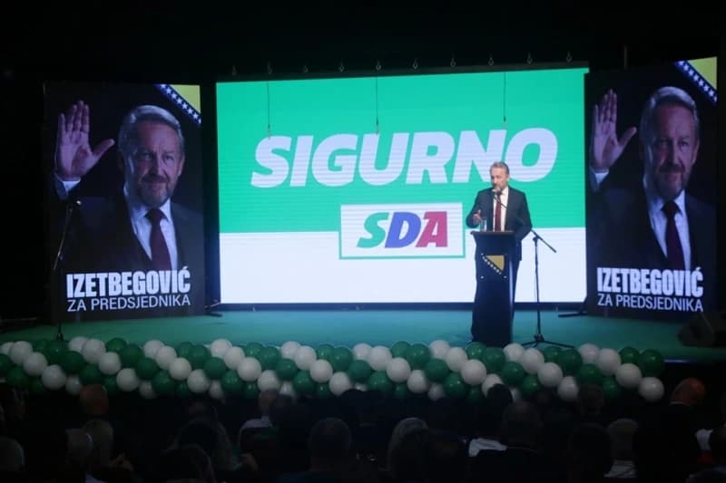 Izetbegović u Brčkom: Ne smije borba za vlast biti važnija od naroda i države, protiv Bošnjaka se vodi specijalni rat