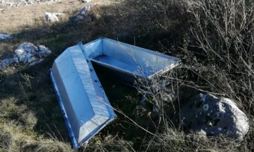 Pronađen prazan mrtvački sanduk
