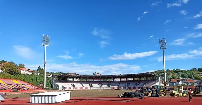 Stadion Tušanj: Trave ni na vidiku
