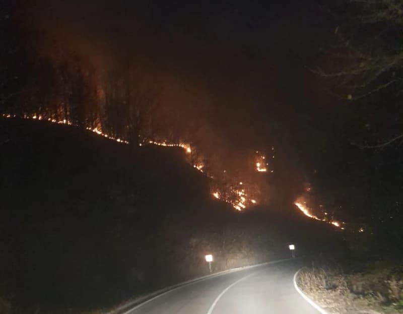 Požar između Novog Travnika i Gornjeg Vakufa