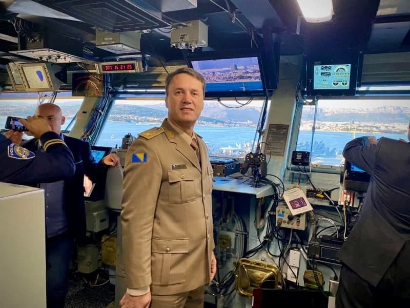 General Mašović obišao američki supernosač aviona "USS George H.W. Bush"