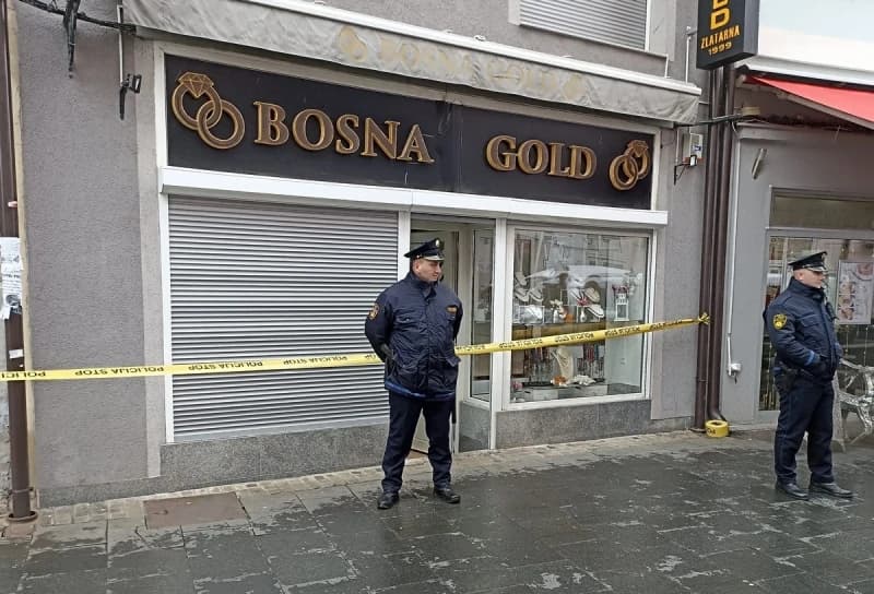 Opljačkana zlatara "Bosna gold"