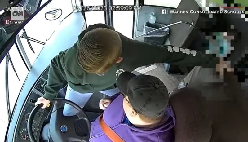 Učenik zaustavio autobus