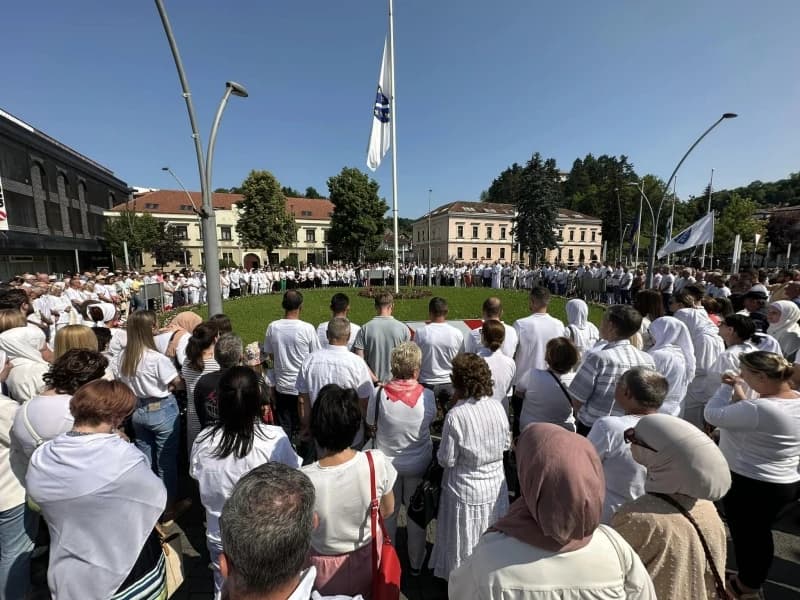 Cazin, 11. juli. genocid u Srebrenici 