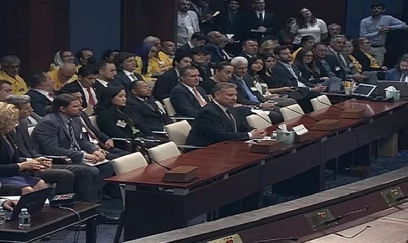 Escobar pred Komitetom za vanjsku politiku