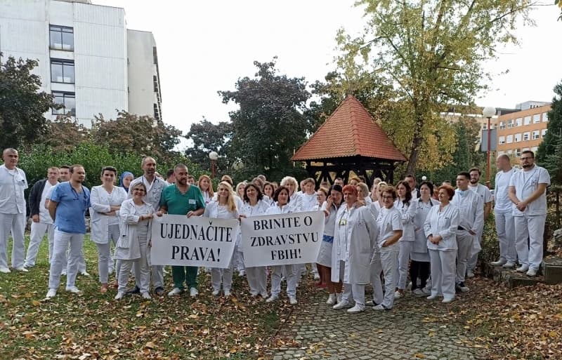 Protest doktora na UKC-u Tuzla