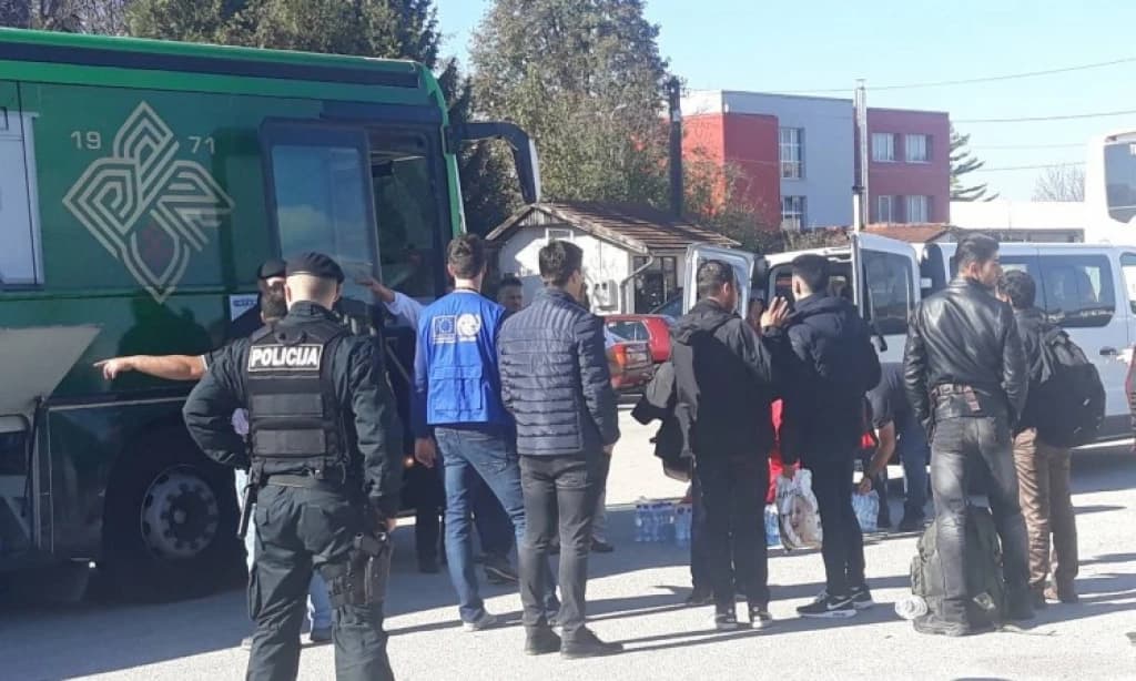 Policija kod migranta otkrila dokumente kupljene u Srbiji