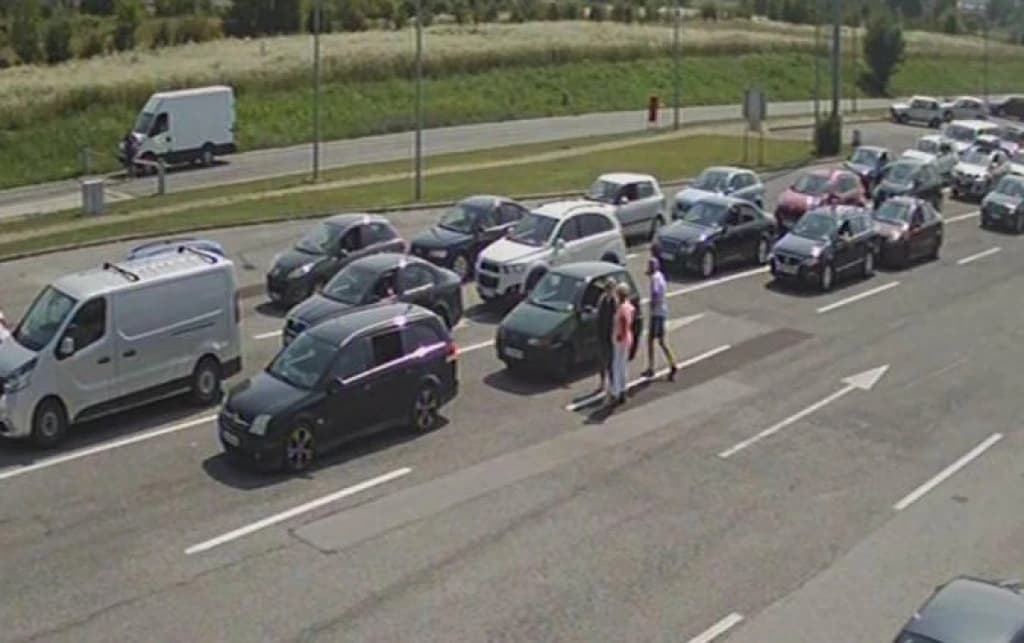 Pojačan promet vozila na GP Izačić i Velika Kladuša