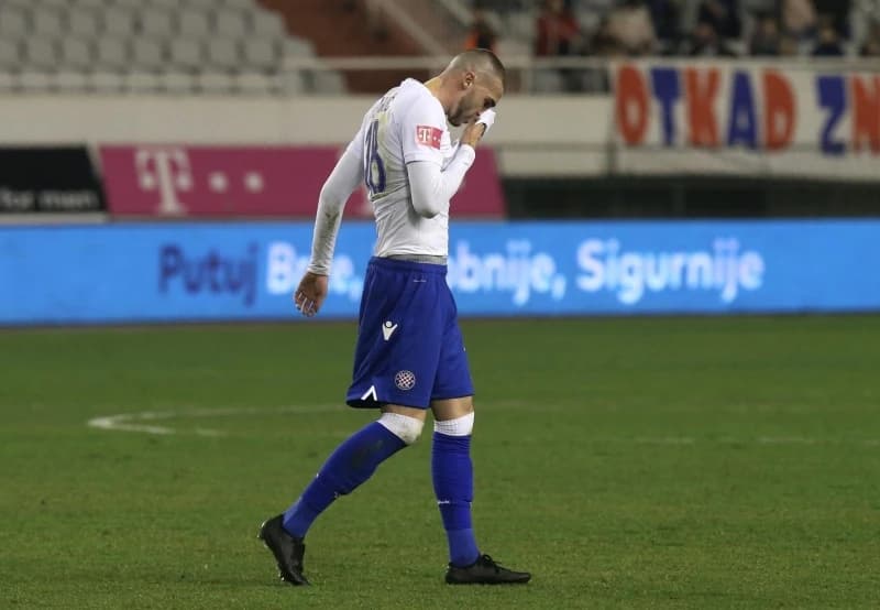 Povrijeđen Nihad Mujakić: Izašao na poluvremenu, pa se pojavio na štakama