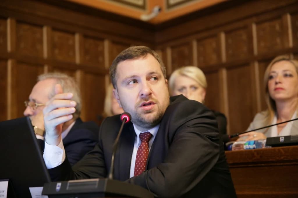 Donesena odluka o Ključu, Ordenu i Svečanoj lenti Grada Sarajeva