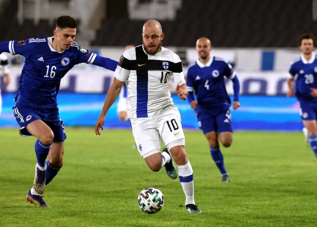 FIFA suspendovala ugovore stranih fudbalera u Ukrajini i Rusiji, hoće li Zmaj napustiti Rostov?