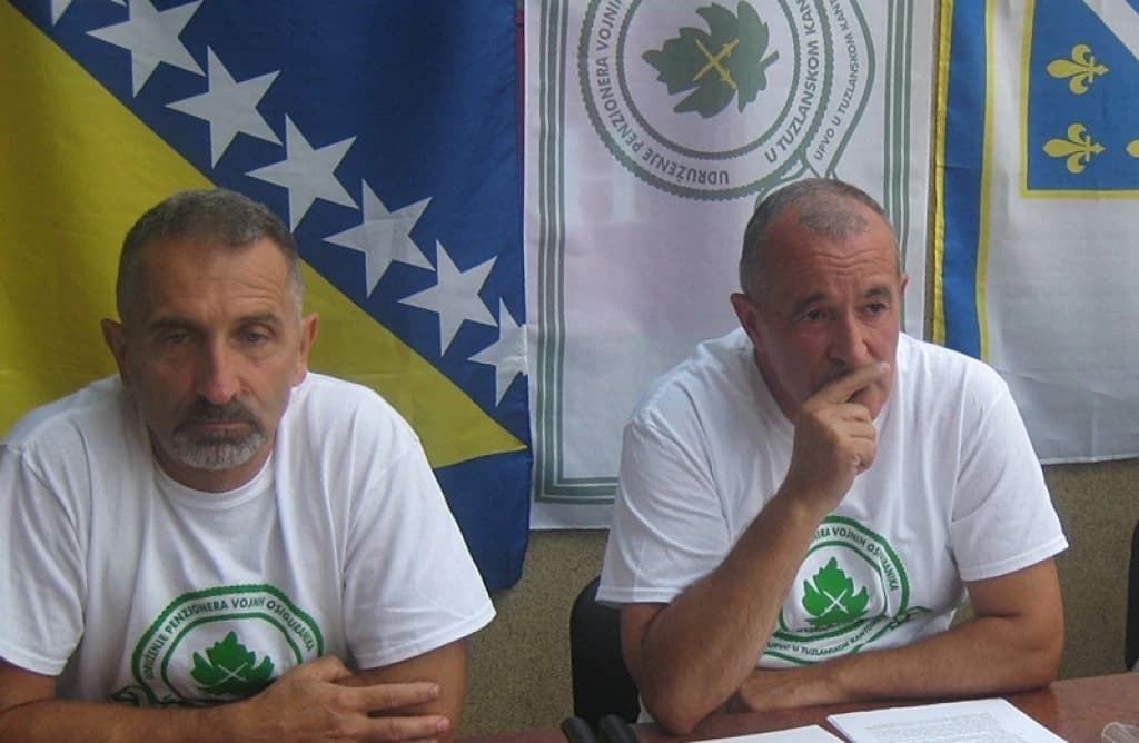 Edvad Mustafičić, Nihad Šehović, vojni penzioneri