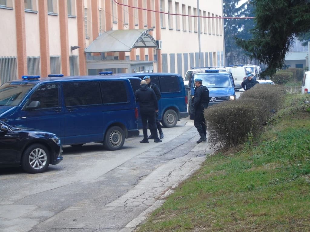 U Sarajevu i u RS-u u toku akcija "Kum", pretresi na više lokacija