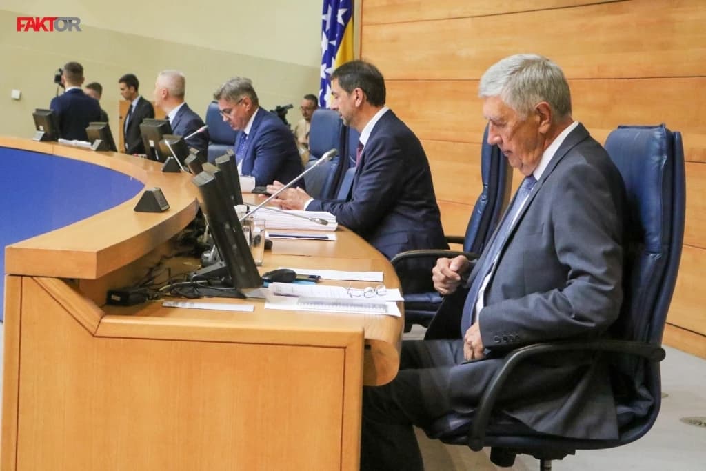 Odbijen Fortin zakon koji pogoduje Čovićevom zetu, protiv bio i SNSD