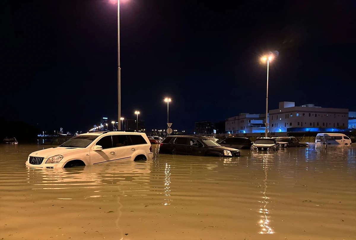 Poplave u Dubaiju